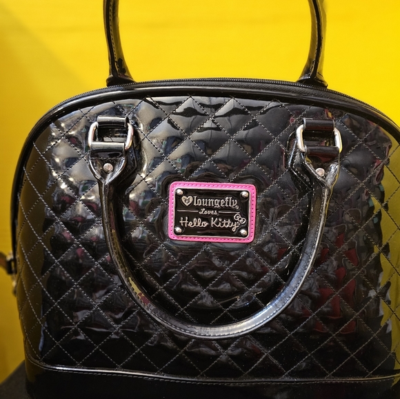 Vintage Loungefly Patent Leather Large Hello Kitty Handbag ๐๐๐ - Picture 2 of 6